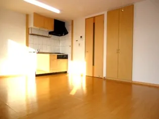 アンソレイユ【205号室】の居間