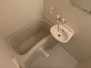 パインコート江坂Ⅱ【2階】の風呂