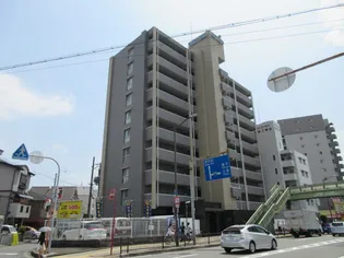 第18関根マンション【8階】の外観