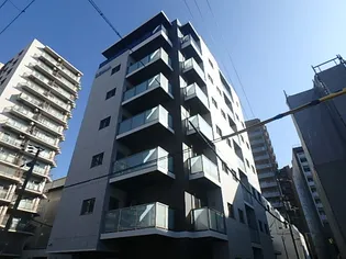 ドゥ セレニテ【6階】の外観