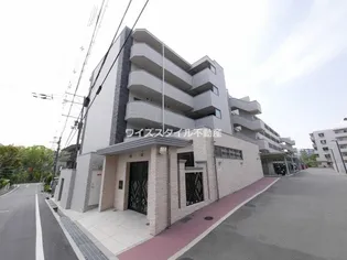 レジディア千里藤白台【1階】の外観