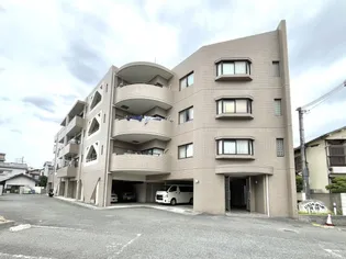 ジェントリーズ岡田【2階】の外観