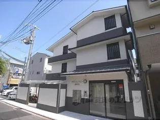 グランレブリー御所西【105号室】の外観