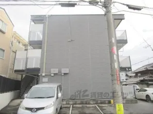 レオパレスグローリー【3階】の外観