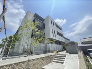 シャーメゾン ヴィラ学園前【3階】の外観