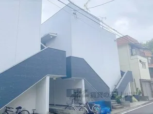 アルナージ瓦宮【2階】の外観