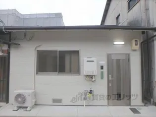 京都府京都市右京区西院春栄町【テラスハウス】の外観