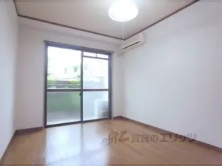 メゾン大【303号室】の寝室