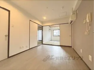 森マンション【35号室】の玄関