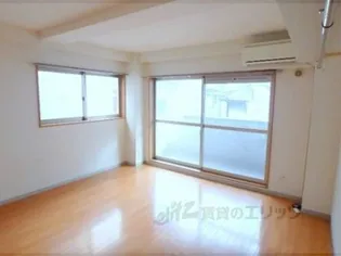 ファインリバーやましな【201号室】の寝室