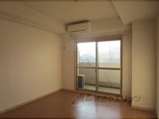 ジュネス太郎坊【502号室】の寝室