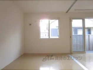 シャーロット壱番館【2階】の寝室