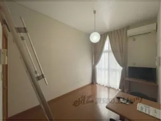 レオパレスアルモニ?【2階】の玄関