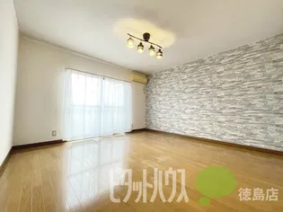ミツエビルの画像