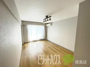 ラフィーネオキノハマ【305号室】の外観