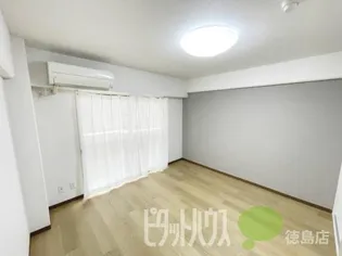 プレシオン南昭和【203号室】の外観