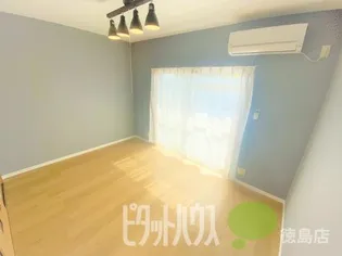 フレンズヒル【301号室】の外観