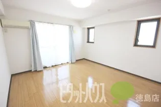 フィールドオブウィステリア【206号室】の外観