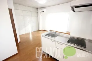 ラビーナスNISHISENBA【702号室】の外観