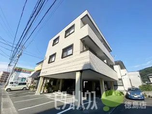 メゾンKR【201号室】の外観