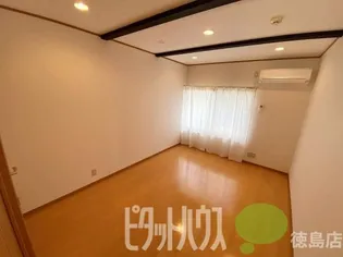 上地荘【1-5号室】の外観