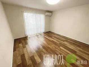 グリーンカーサの画像