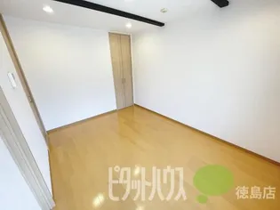 上地荘【4-2号室】の外観