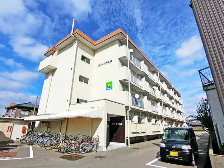 フリージア高木の画像