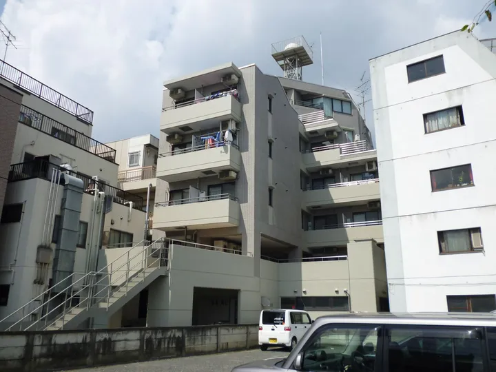 エールプラザ牛浜駅前の画像