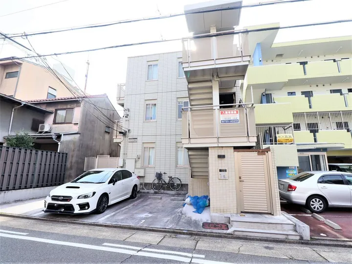 アイリス内山の画像