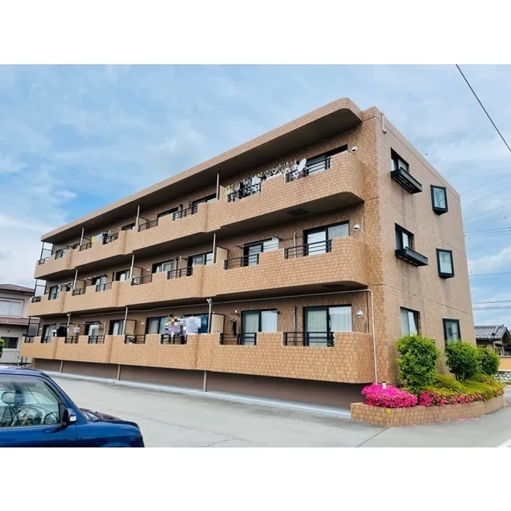 ラフィネ伊那の画像