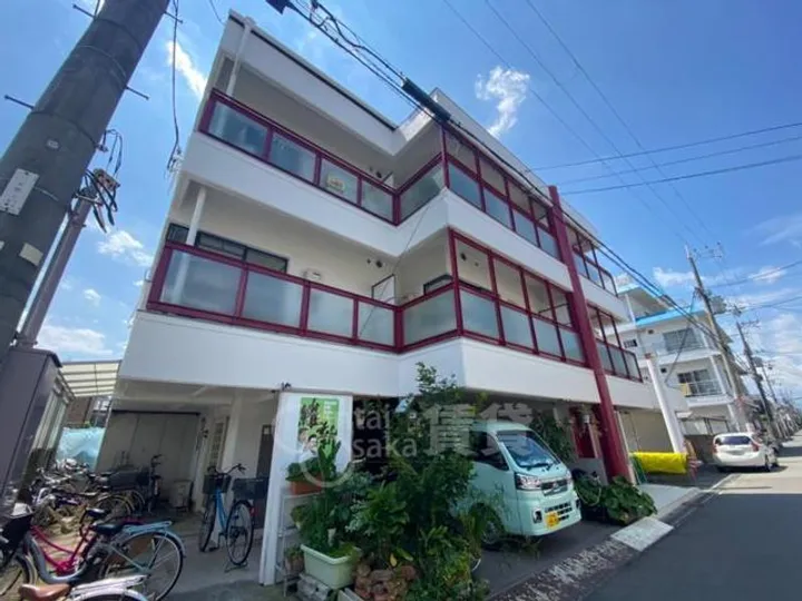 アイシス服部の画像