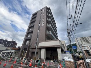 北海道札幌市中央区大通西27丁目の賃貸マンション