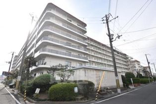 大阪府茨木市平田2丁目の賃貸マンション