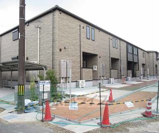 京都府木津川市加茂町里中門伝の賃貸アパート