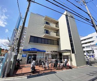 京都府京都市右京区西京極西池田町の賃貸マンション