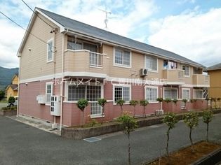 愛知県新城市富沢の賃貸アパート