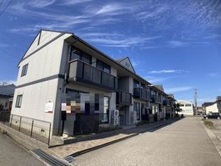 富山県高岡市内免4丁目の賃貸アパート