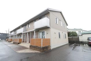 富山県高岡市中川栄町の賃貸アパート