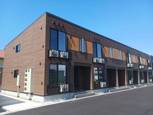 富山県砺波市三郎丸の賃貸アパート