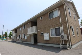 富山県富山市中冨居新町の賃貸アパート