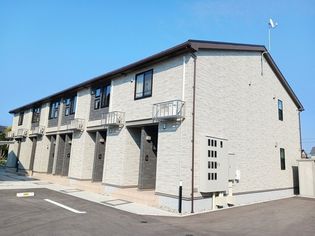 富山県高岡市内免3丁目の賃貸アパート