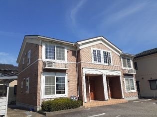 富山県高岡市平成町の賃貸アパート