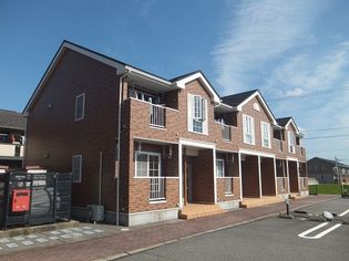 富山県高岡市中川栄町の賃貸アパート
