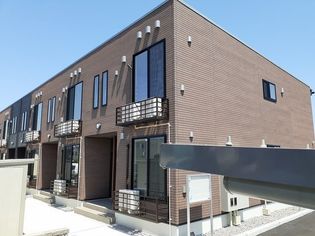 富山県富山市手屋2丁目の賃貸アパート