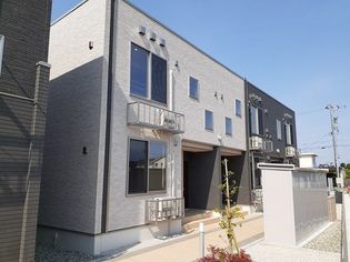 富山県富山市金山新東の賃貸アパート