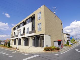 奈良県大和郡山市小泉町東2丁目の賃貸アパート
