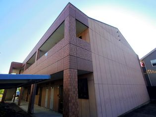 奈良県天理市二階堂上ノ庄町の賃貸マンション