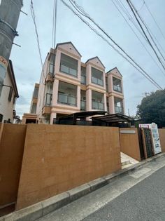 兵庫県西宮市甲子園浦風町の賃貸マンション