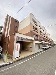 兵庫県西宮市甲子園浦風町の賃貸マンション